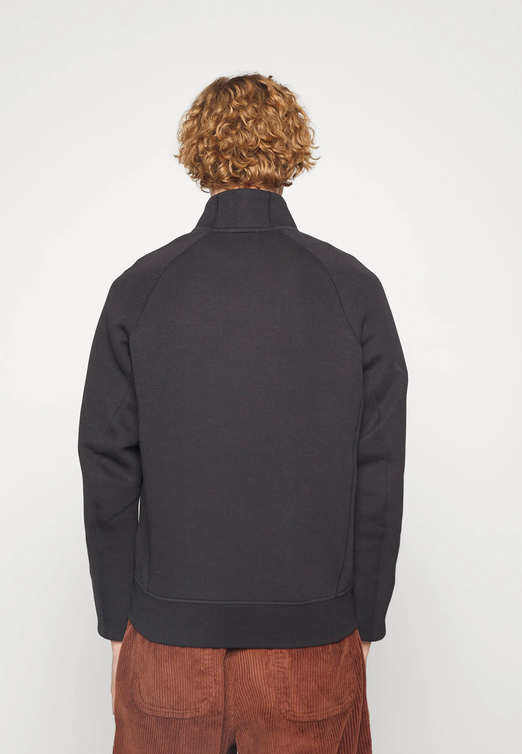 Pull Nike Teck "kangourou" noir